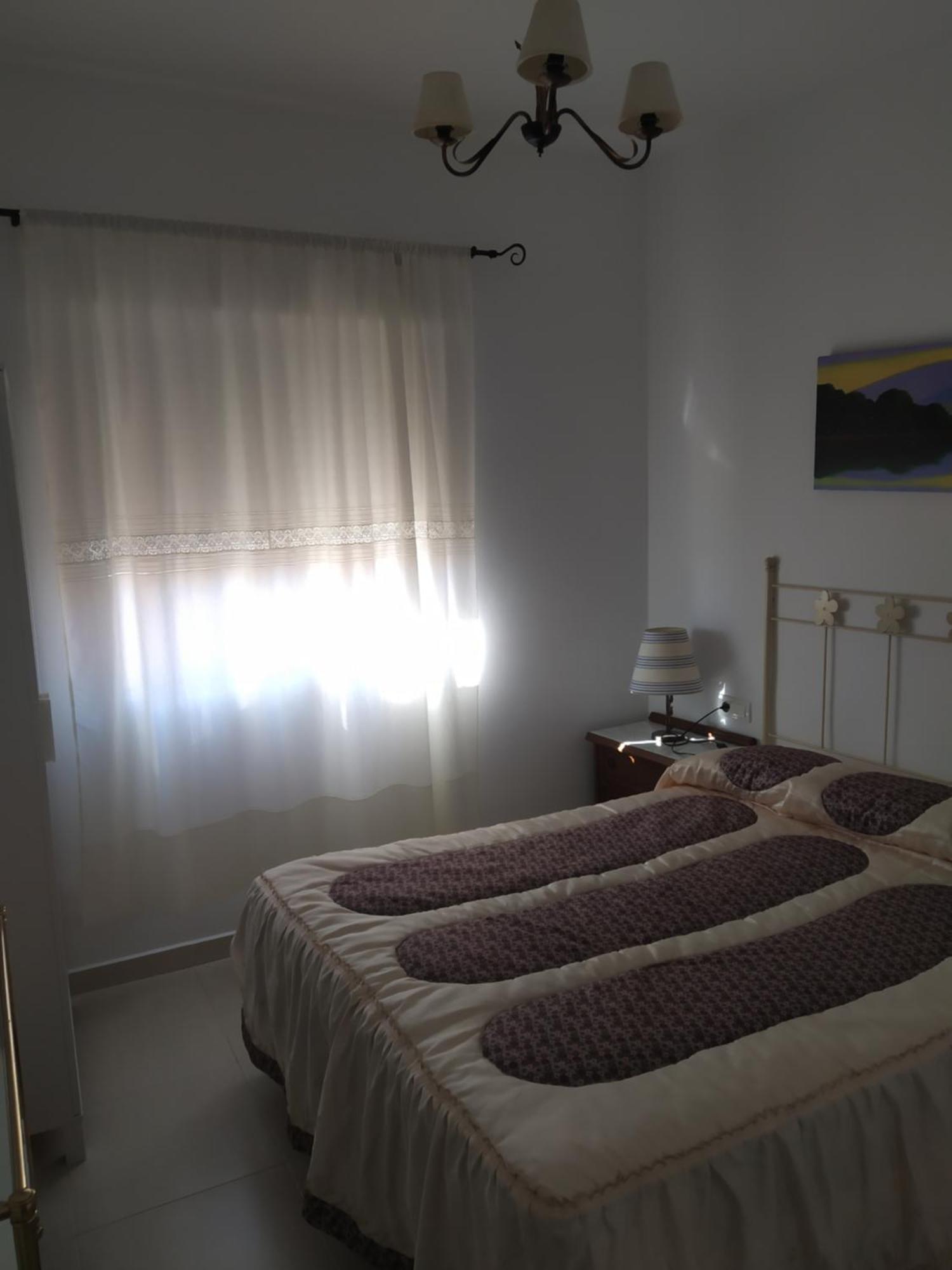 Casa rural Hnas Corral Almoharin Habitación foto